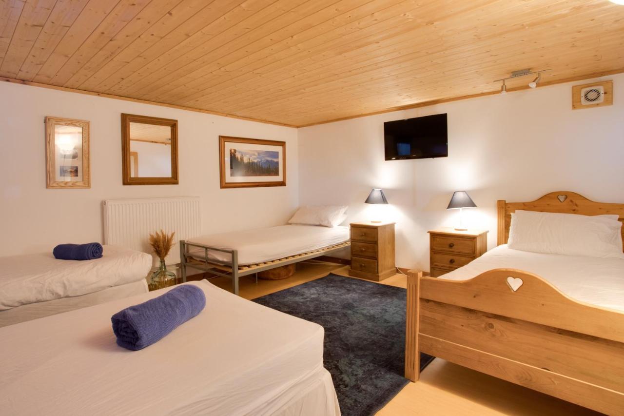 Chamonix Large Chalet, Sleeps 12, 200m2, 5 Bedroom, 4 Bathroom, Garden, Jacuzzi, Sauna Exterior foto